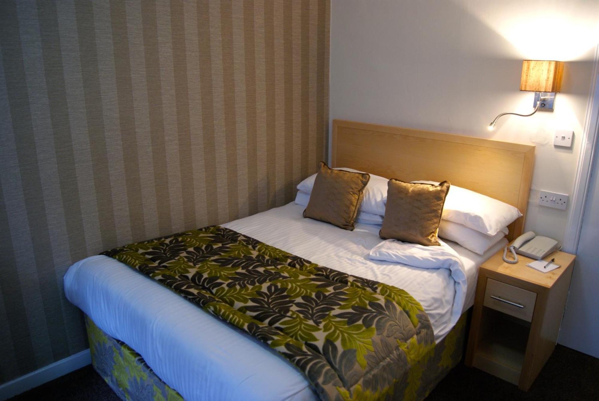 Selkirk Arms Hotel เคิร์กคุดไบรท์ ห้อง รูปภาพ