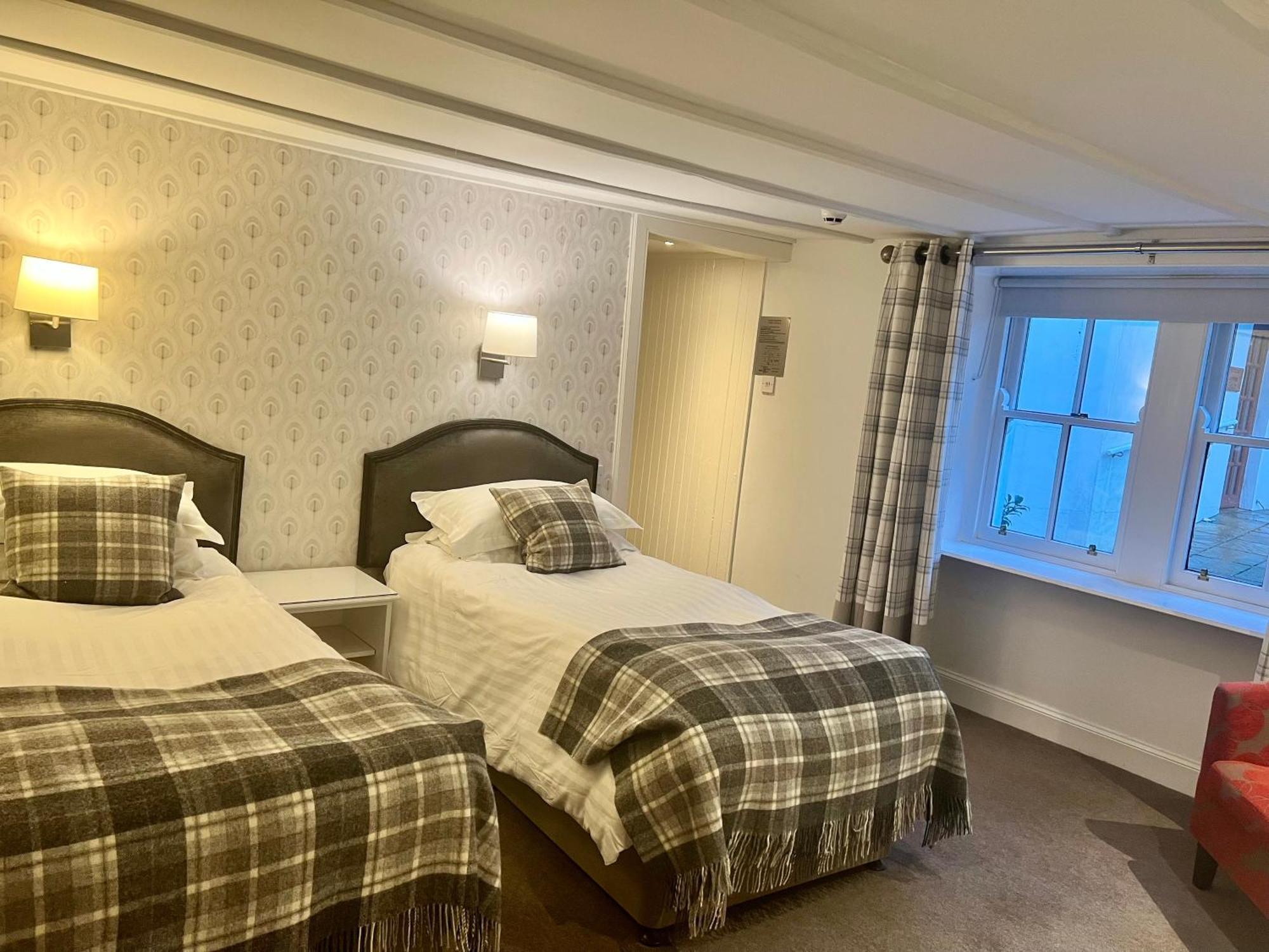 Selkirk Arms Hotel เคิร์กคุดไบรท์ ภายนอก รูปภาพ
